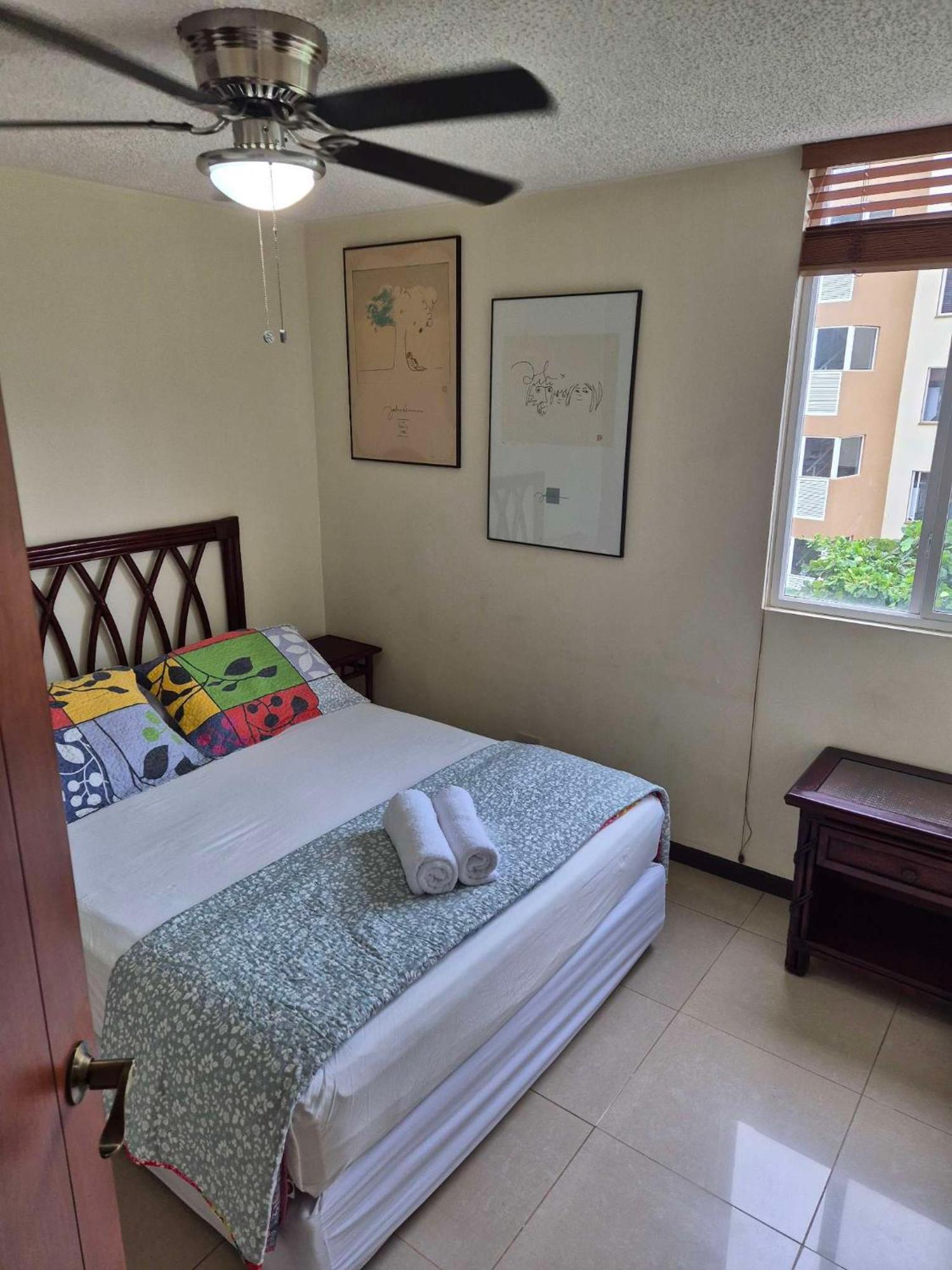 Family Condo, Pool, And Surf *